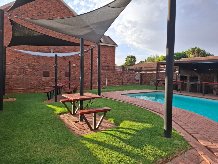 3 Bedroom Property for Sale in Langenhovenpark Free State